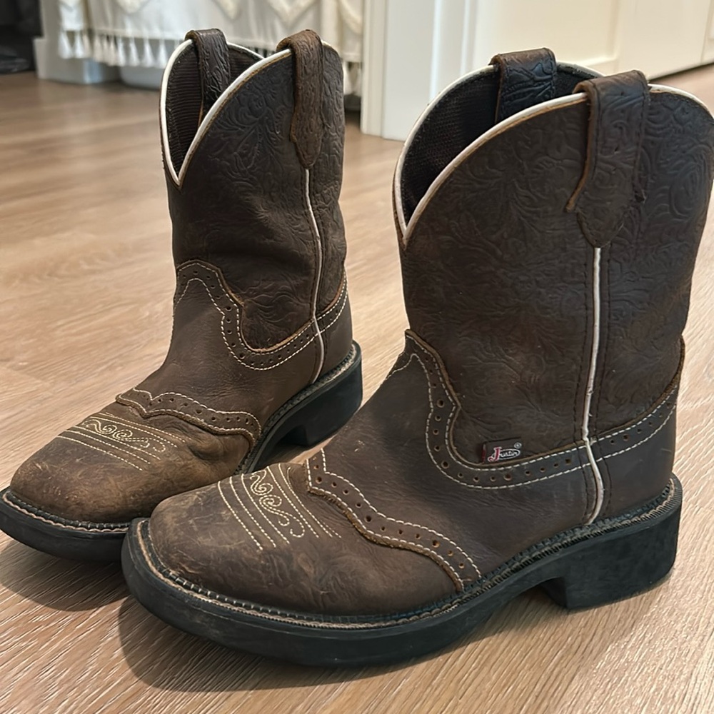 JUSTIN WOMEN'S GYPSY MANDRA BOOTS
